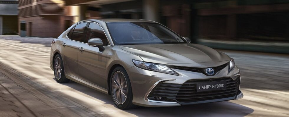 Трансформация автопредпочтений: кроссоверы завоевывают рынок вместо седанов