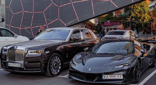 Украинцы выбирают: ТОП элитных автомобилей и суперкаров 2021 года