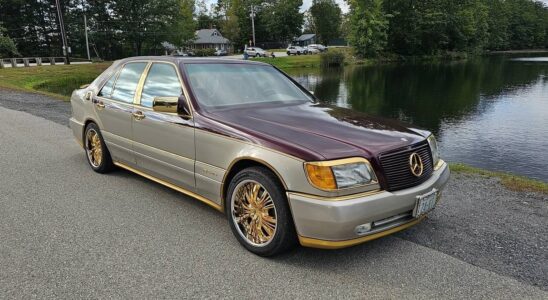 Эксклюзивный тюнинг Mercedes-Benz: роскошь золота, кожи и меха