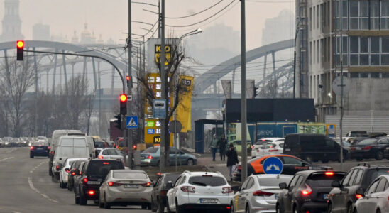 Украинские АЗС: новые виды бензина и важные ограничения для водителей