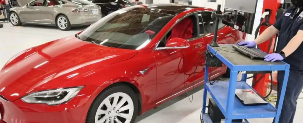 Электромобиль: секреты обслуживания и частые заблуждения