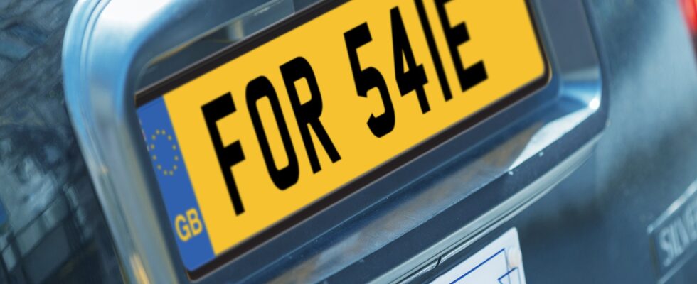 Автомобильные номера в Англии: от шика до эпатажа, как их выбирают и сколько платят