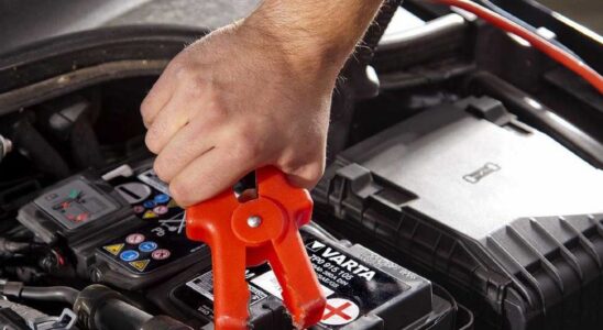 Лайфхаки для авто: как быстро и правильно зарядить аккумулятор автомобиля