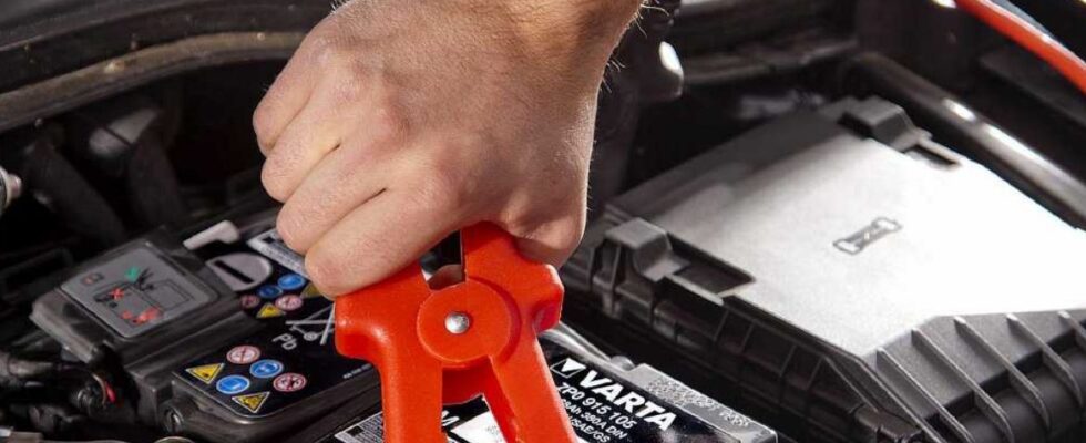 Лайфхаки для авто: как быстро и правильно зарядить аккумулятор автомобиля