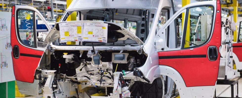 Fiat Ducato: секреты сборки от итальянских суперкаров на заводе Sevel