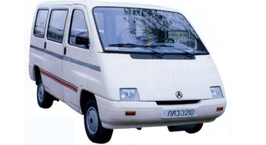 Архивные фото: малоизвестный украинский минивэн Ford Transit от ЛАЗ