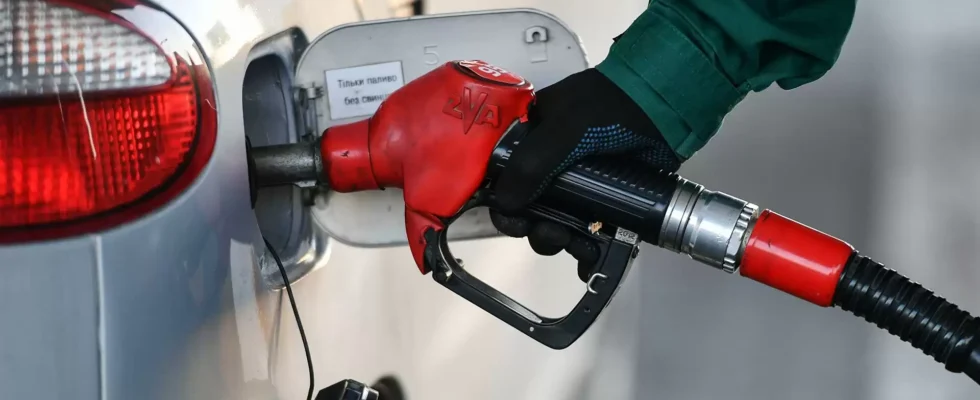 Жаркое лето: как правильно заправлять автомобиль, чтобы избежать проблем