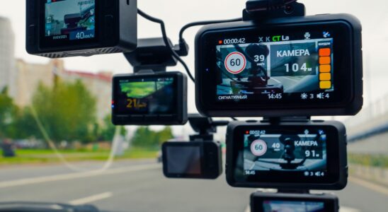 Лучшие видеорегистраторы с радар-детектором: рейтинг и советы по выбору