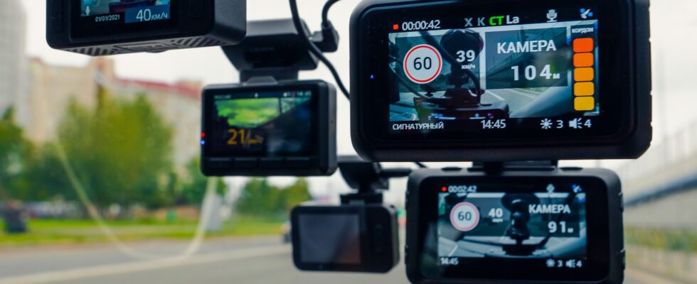 Лучшие видеорегистраторы с радар-детектором: рейтинг и советы по выбору