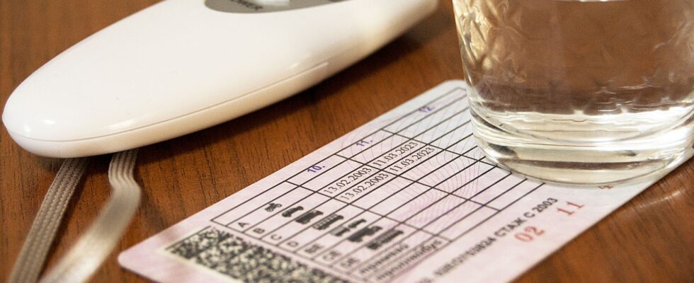 Алкотестер за 30 тысяч: тест, выведение алкоголя и безопасность на дороге