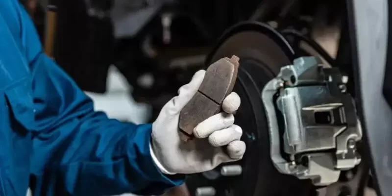 Когда менять тормозные колодки: советы эксперта для Avtoservis34.ru