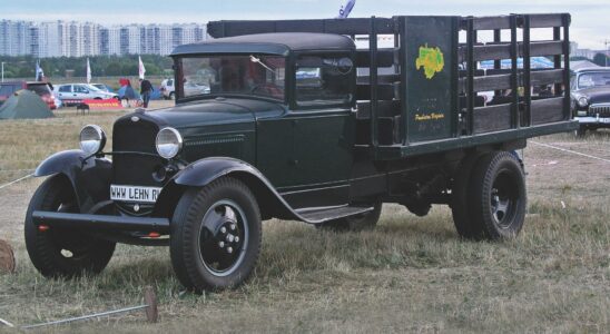 Реставрация легендарных ГАЗ-АА: как советские "полуторки" получают вторую жизнь