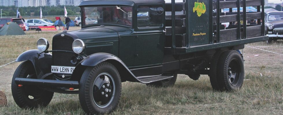 Реставрация легендарных ГАЗ-АА: как советские "полуторки" получают вторую жизнь