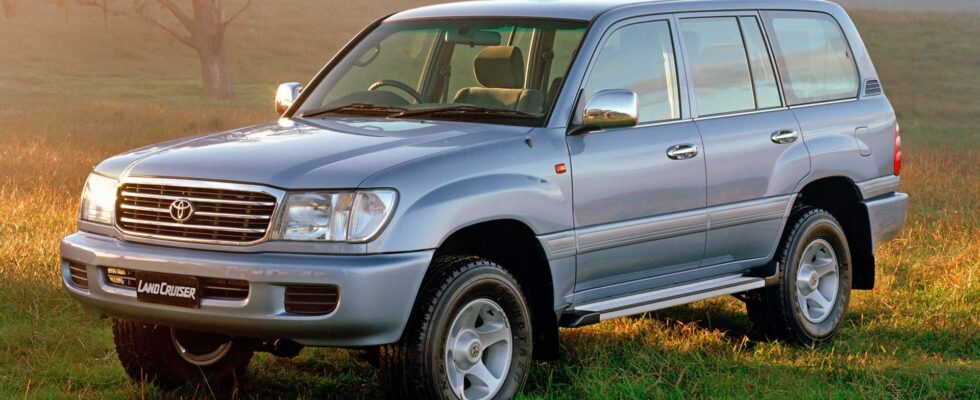 Toyota Land Cruiser 100: любим и ненавидим – 5 причин