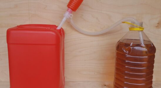 Как перекачать бензин своими силами: полезные советы для автомобилистов