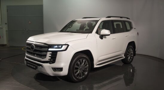 Toyota Land Cruiser 300: особенности, комплектации и что важно знать перед покупкой