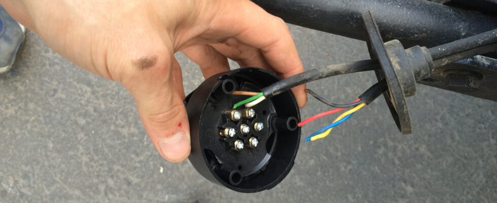 Фаркоп: как подключить розетку самостоятельно — полное руководство для автолюбителей