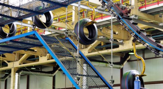 Производство зимних шин Viatti: как создаются протекторы для российских дорог