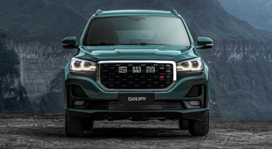 SWM G05 Pro: новый семиместный кроссовер доступен всего за 24 тысячи рублей в месяц