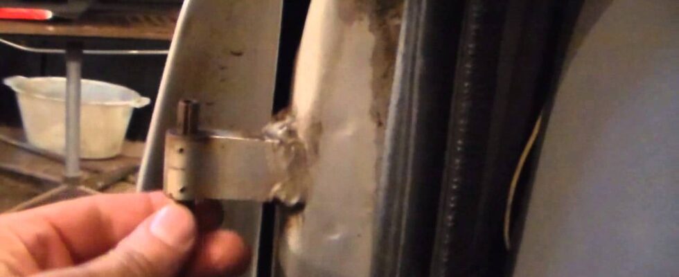 Лайфхаки Avtoservis34: Регулируем и восстанавливаем дверные петли авто своими руками