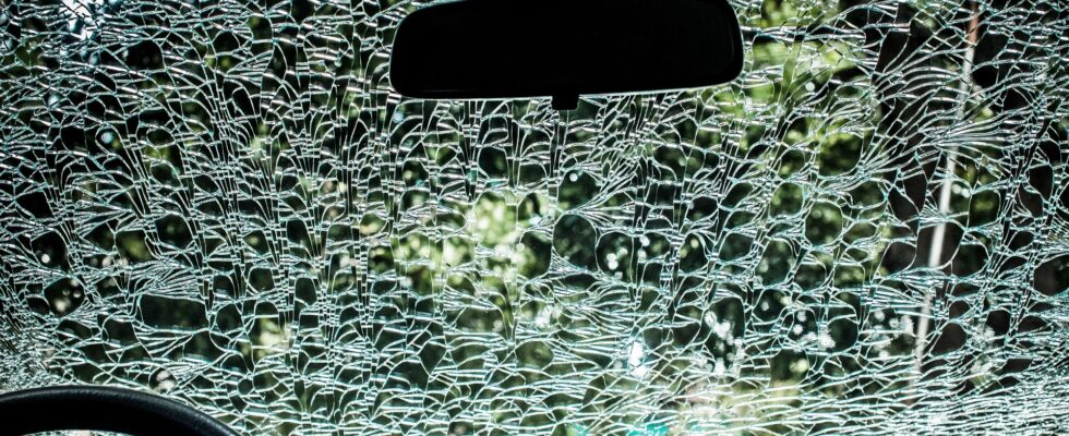 Автостекла: как избежать обмана при покупке и установке