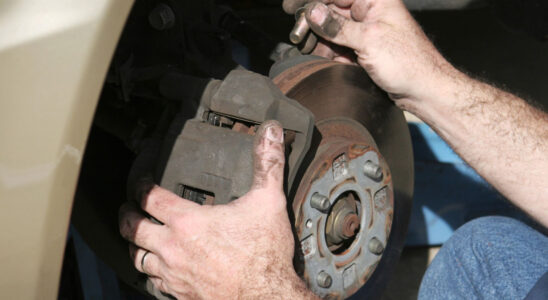 Как улучшить тормозную систему автомобиля с ABS: полезные лайфхаки для водителей