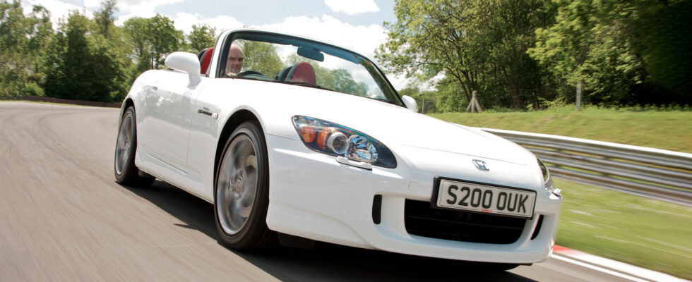 Как родился Honda S2000: интересные факты и связь с мотоциклами