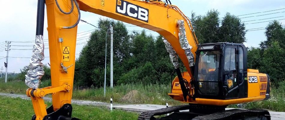 Гусеничный экскаватор: универсальный помощник для ваших задач