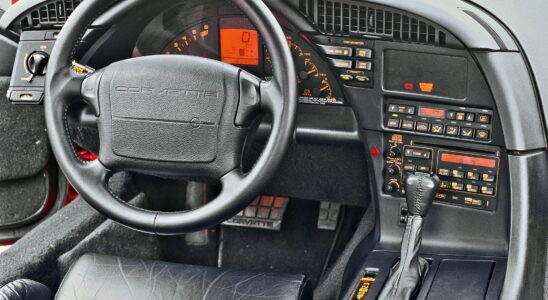 Автомобильные лайфхаки: Узнай машину по приборной панели