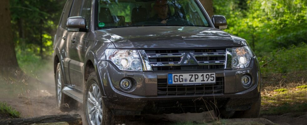 Mitsubishi Pajero IV: стоит ли покупать внедорожник за 1,3 миллиона рублей?