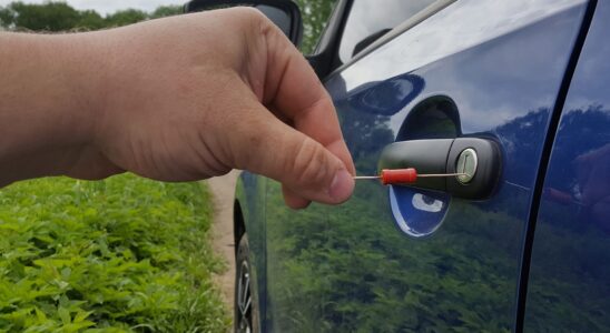 Статическое электричество на машине: как избавиться и почему это важно