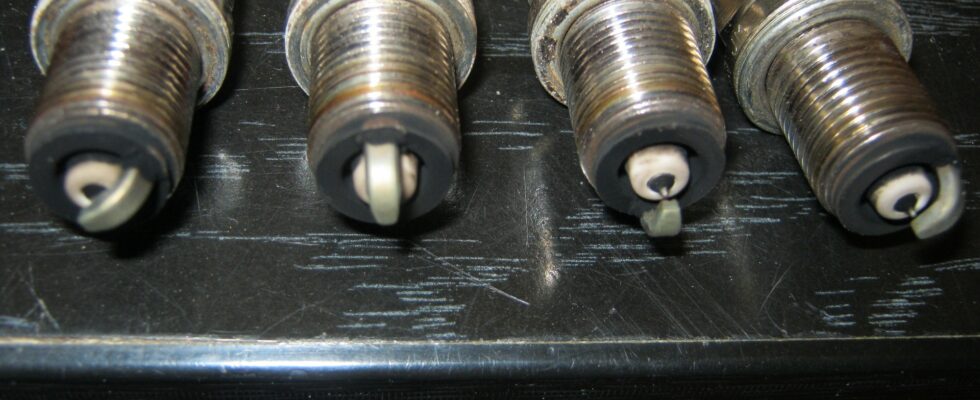 Свечи зажигания: как понять, что они требуют замены, и как их проверить