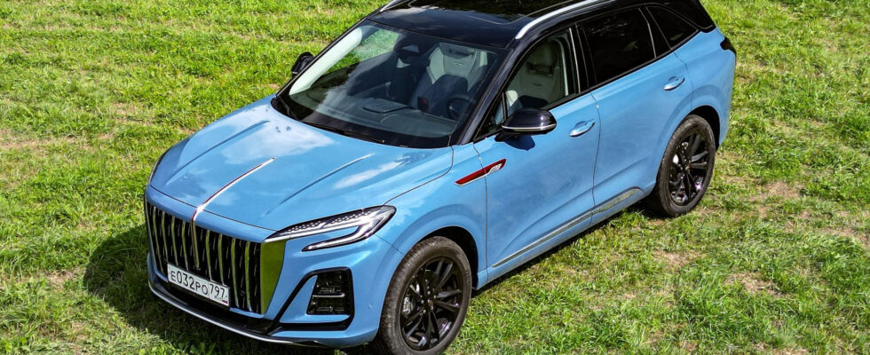 Hongqi HS3: Обзор и причины выбора нового кроссовера