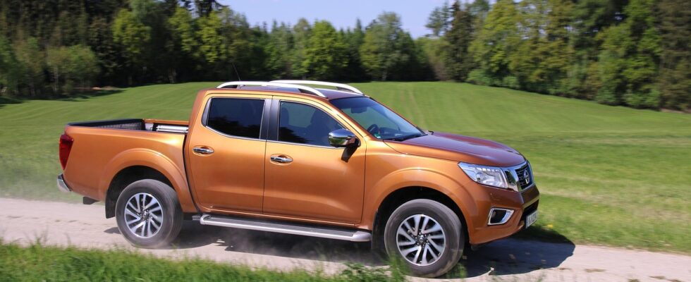 Image for: Nissan Almera III: полное руководство по выбору и покупке для Avtoservis34.ru. Tags: nissan, навара, пикап, а...