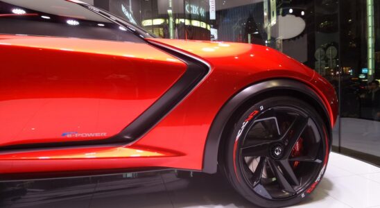 Image for: Africar: Как мечта об африканском авто прошла путь от идеи до испытаний. Tags: машина, шоу рум, прототип, авт...