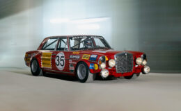 Легенда AMG: Как "Алая свинья" Mercedes-Benz 300SEL стала гоночным болидом