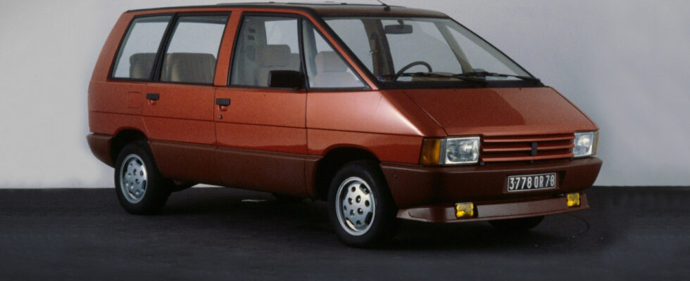 Renault Espace: История первого минивэна и неожиданная связь с Chrysler